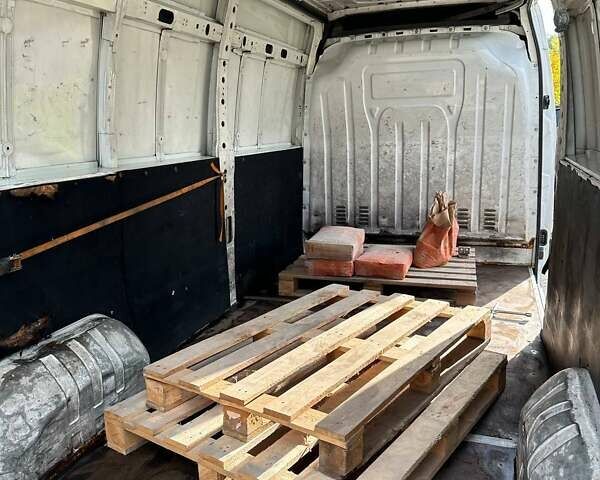 Белый Рено Мастер, объемом двигателя 2.3 л и пробегом 665 тыс. км за 12900 $, фото 19 на Automoto.ua