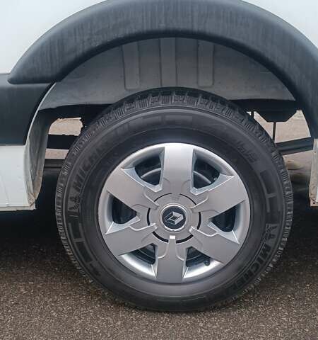 Белый Рено Мастер, объемом двигателя 2.3 л и пробегом 216 тыс. км за 15800 $, фото 28 на Automoto.ua