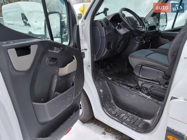 Белый Рено Мастер, объемом двигателя 2.3 л и пробегом 358 тыс. км за 12900 $, фото 37 на Automoto.ua