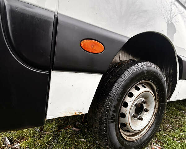 Белый Рено Мастер, объемом двигателя 2.3 л и пробегом 423 тыс. км за 13000 $, фото 6 на Automoto.ua