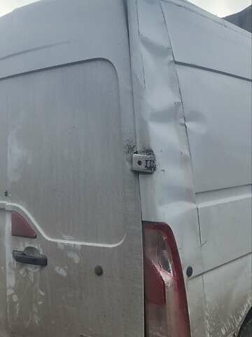 Белый Рено Мастер, объемом двигателя 2.3 л и пробегом 420 тыс. км за 4500 $, фото 7 на Automoto.ua