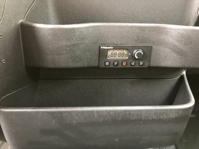 Белый Рено Мастер, объемом двигателя 2.3 л и пробегом 280 тыс. км за 16000 $, фото 13 на Automoto.ua