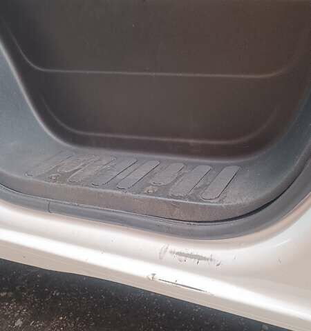 Белый Рено Мастер, объемом двигателя 2.3 л и пробегом 216 тыс. км за 15800 $, фото 7 на Automoto.ua