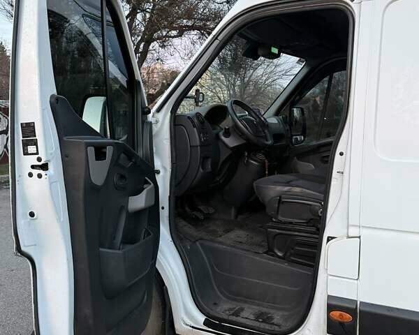 Білий Рено Мастєр, об'ємом двигуна 2.3 л та пробігом 405 тис. км за 16500 $, фото 14 на Automoto.ua