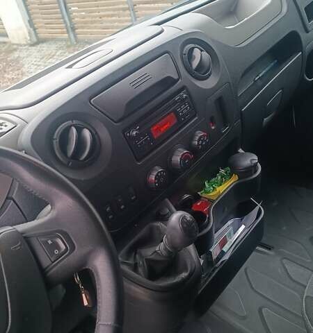 Белый Рено Мастер, объемом двигателя 2.3 л и пробегом 216 тыс. км за 15800 $, фото 30 на Automoto.ua