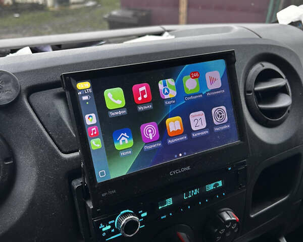 Белый Рено Мастер, объемом двигателя 2.3 л и пробегом 423 тыс. км за 13000 $, фото 22 на Automoto.ua