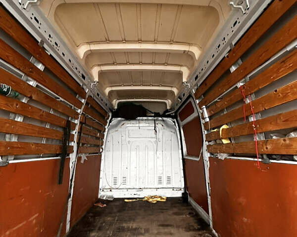 Белый Рено Мастер, объемом двигателя 2.3 л и пробегом 423 тыс. км за 13000 $, фото 12 на Automoto.ua