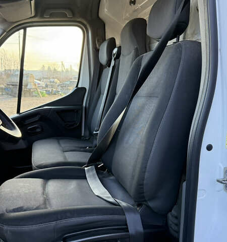 Белый Рено Мастер, объемом двигателя 2.3 л и пробегом 517 тыс. км за 9900 $, фото 13 на Automoto.ua