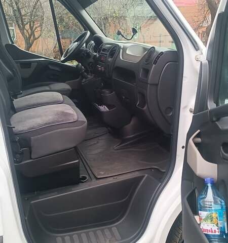 Белый Рено Мастер, объемом двигателя 2.3 л и пробегом 216 тыс. км за 15800 $, фото 22 на Automoto.ua