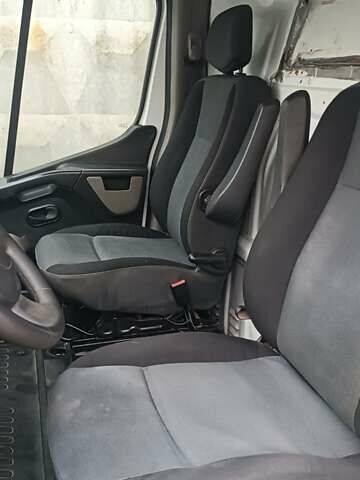 Белый Рено Мастер, объемом двигателя 2.3 л и пробегом 282 тыс. км за 9800 $, фото 10 на Automoto.ua