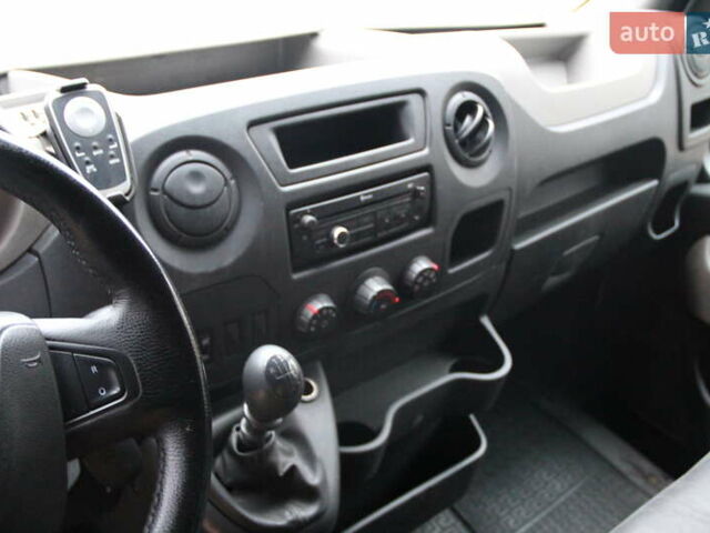 Белый Рено Мастер, объемом двигателя 2.3 л и пробегом 7 тыс. км за 11500 $, фото 6 на Automoto.ua