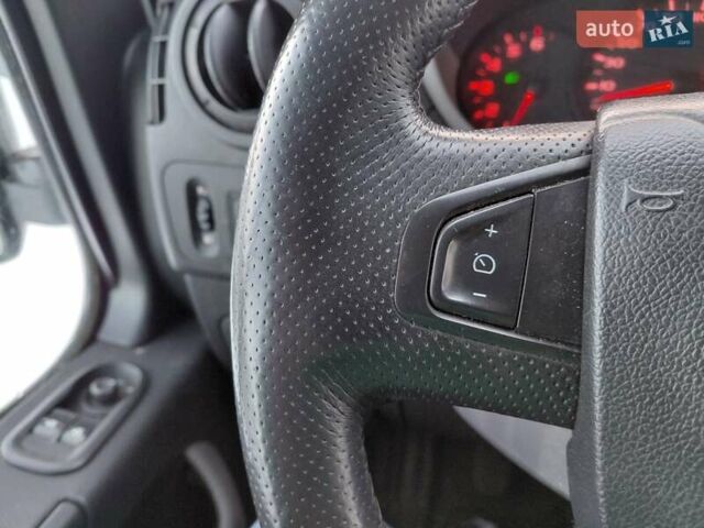 Білий Рено Мастєр, об'ємом двигуна 2.3 л та пробігом 323 тис. км за 12900 $, фото 23 на Automoto.ua