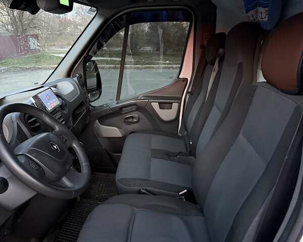 Білий Рено Мастєр, об'ємом двигуна 2.3 л та пробігом 405 тис. км за 16500 $, фото 18 на Automoto.ua