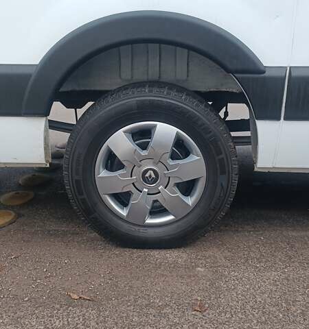 Белый Рено Мастер, объемом двигателя 2.3 л и пробегом 216 тыс. км за 15800 $, фото 35 на Automoto.ua