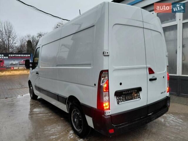 Белый Рено Мастер, объемом двигателя 2.3 л и пробегом 247 тыс. км за 12900 $, фото 6 на Automoto.ua
