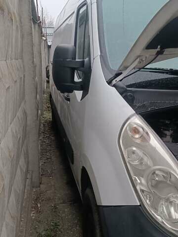 Белый Рено Мастер, объемом двигателя 2.3 л и пробегом 282 тыс. км за 9800 $, фото 5 на Automoto.ua