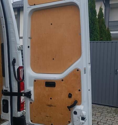 Белый Рено Мастер, объемом двигателя 2.3 л и пробегом 216 тыс. км за 15800 $, фото 24 на Automoto.ua