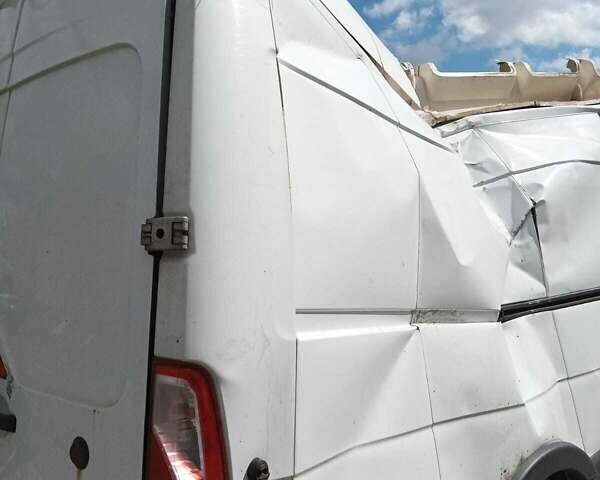 Белый Рено Мастер, объемом двигателя 2.3 л и пробегом 332 тыс. км за 7800 $, фото 9 на Automoto.ua