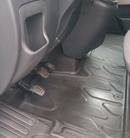 Белый Рено Мастер, объемом двигателя 2.3 л и пробегом 216 тыс. км за 15800 $, фото 32 на Automoto.ua