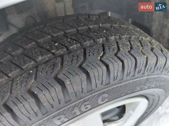 Белый Рено Мастер, объемом двигателя 2.3 л и пробегом 358 тыс. км за 12900 $, фото 48 на Automoto.ua