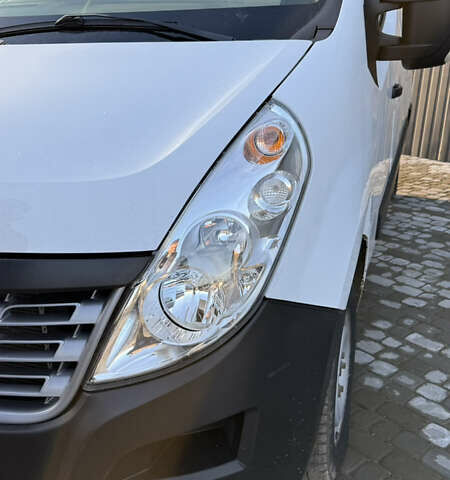 Белый Рено Мастер, объемом двигателя 2.3 л и пробегом 517 тыс. км за 9900 $, фото 21 на Automoto.ua