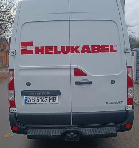 Белый Рено Мастер, объемом двигателя 2.3 л и пробегом 216 тыс. км за 15800 $, фото 3 на Automoto.ua