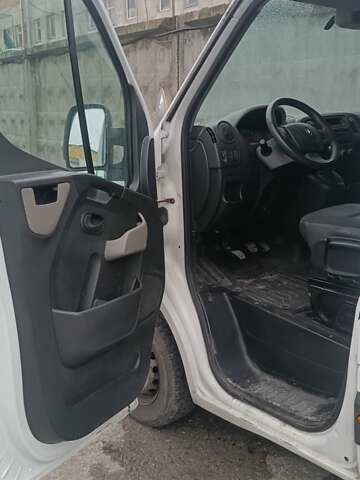 Белый Рено Мастер, объемом двигателя 2.3 л и пробегом 282 тыс. км за 9800 $, фото 8 на Automoto.ua