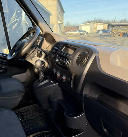 Белый Рено Мастер, объемом двигателя 2.3 л и пробегом 517 тыс. км за 9900 $, фото 11 на Automoto.ua