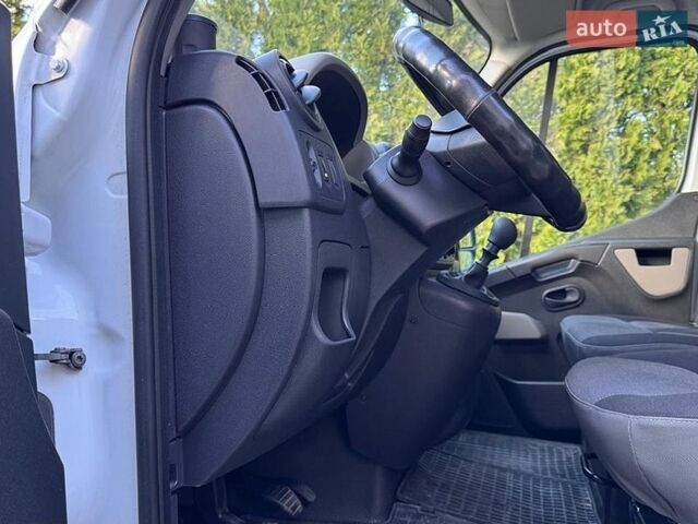 Белый Рено Мастер, объемом двигателя 2.3 л и пробегом 166 тыс. км за 14555 $, фото 11 на Automoto.ua
