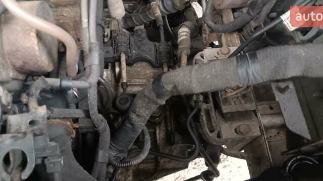 Белый Рено Мастер, объемом двигателя 2.3 л и пробегом 282 тыс. км за 9800 $, фото 14 на Automoto.ua