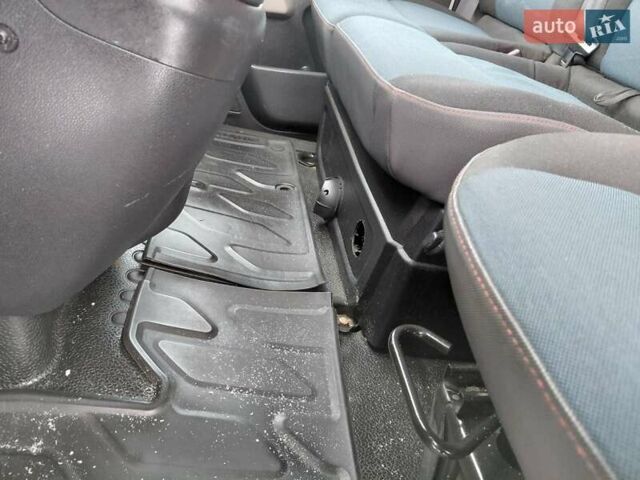 Белый Рено Мастер, объемом двигателя 2.3 л и пробегом 358 тыс. км за 12900 $, фото 29 на Automoto.ua