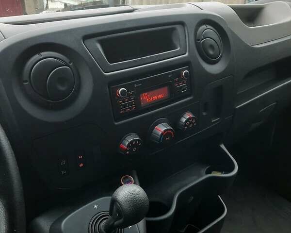 Білий Рено Мастєр, об'ємом двигуна 2.3 л та пробігом 210 тис. км за 12800 $, фото 9 на Automoto.ua