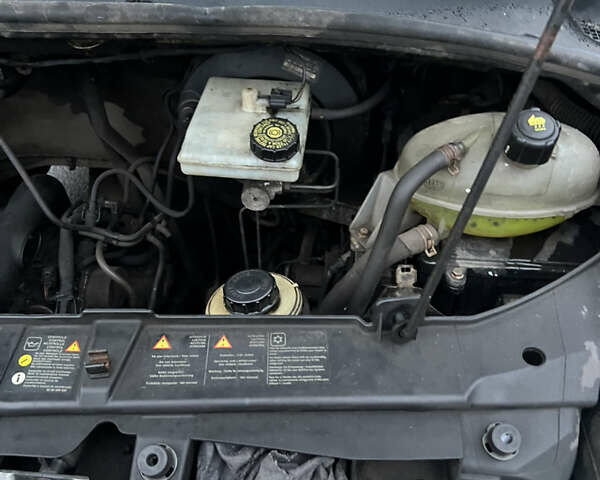 Белый Рено Мастер, объемом двигателя 2.3 л и пробегом 400 тыс. км за 8800 $, фото 7 на Automoto.ua