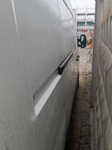 Белый Рено Мастер, объемом двигателя 2.3 л и пробегом 282 тыс. км за 9800 $, фото 6 на Automoto.ua