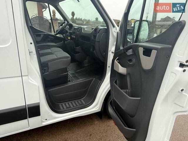 Белый Рено Мастер, объемом двигателя 2.3 л и пробегом 166 тыс. км за 14900 $, фото 8 на Automoto.ua