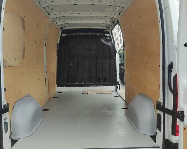 Білий Рено Мастєр, об'ємом двигуна 2.3 л та пробігом 300 тис. км за 14950 $, фото 47 на Automoto.ua