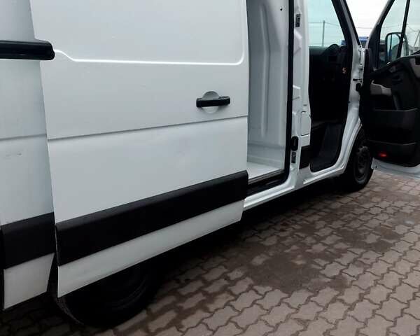 Білий Рено Мастєр, об'ємом двигуна 2.3 л та пробігом 332 тис. км за 12700 $, фото 17 на Automoto.ua