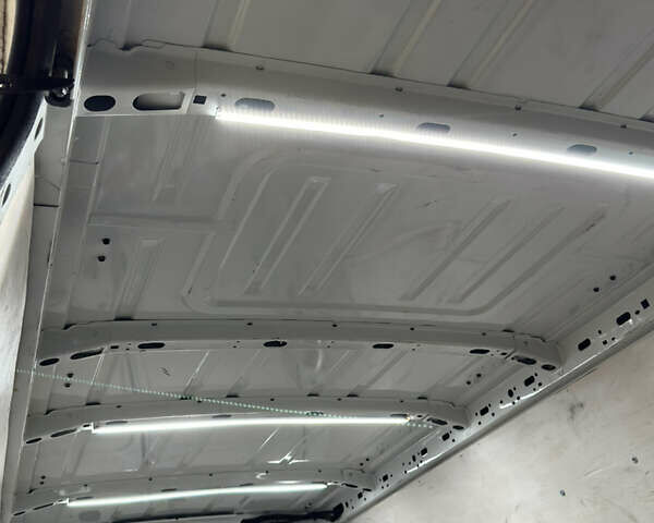 Белый Рено Мастер, объемом двигателя 2.3 л и пробегом 277 тыс. км за 15500 $, фото 16 на Automoto.ua