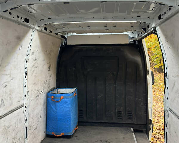 Белый Рено Мастер, объемом двигателя 2.3 л и пробегом 277 тыс. км за 15500 $, фото 15 на Automoto.ua