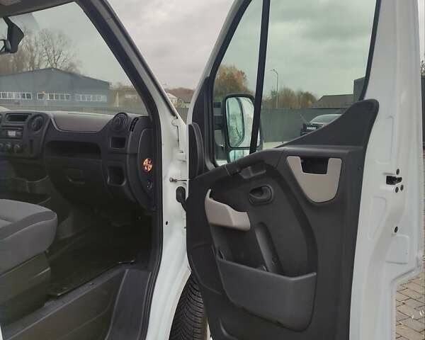 Білий Рено Мастєр, об'ємом двигуна 2.3 л та пробігом 300 тис. км за 14950 $, фото 38 на Automoto.ua