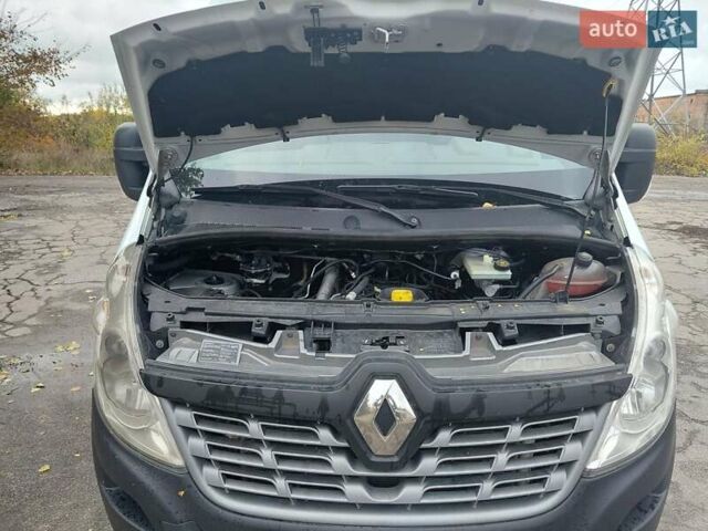 Рено Мастєр 2015 у Желтых Водах на Automoto.ua Білий Рено Мастєр, об'ємом двигуна 2.3 л та пробігом 340 тис. км за 16400 $, фото 5 на Automoto.ua