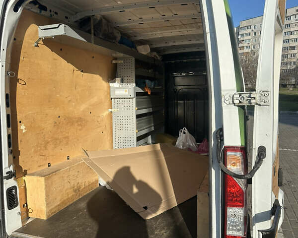 Белый Рено Мастер, объемом двигателя 2.3 л и пробегом 107 тыс. км за 19500 $, фото 5 на Automoto.ua