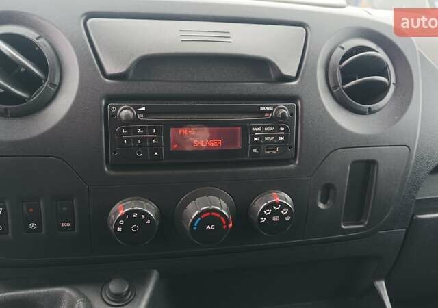 Белый Рено Мастер, объемом двигателя 2.3 л и пробегом 300 тыс. км за 20999 $, фото 29 на Automoto.ua