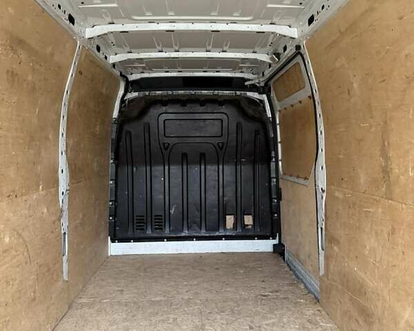 Белый Рено Мастер, объемом двигателя 2.3 л и пробегом 400 тыс. км за 12500 $, фото 12 на Automoto.ua