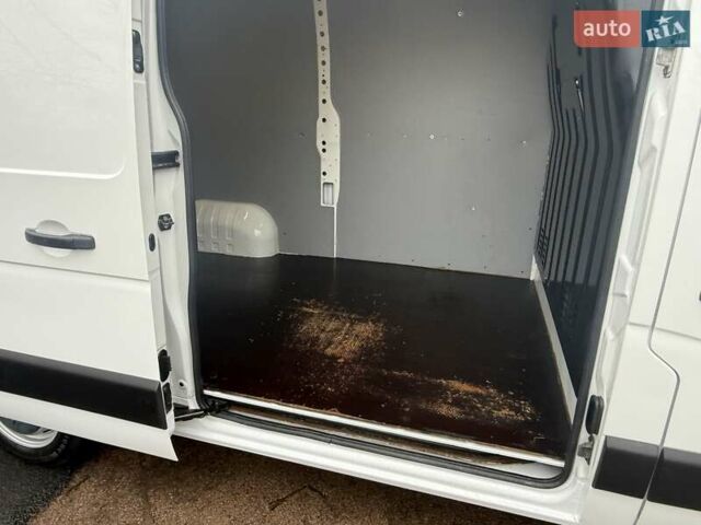 Белый Рено Мастер, объемом двигателя 2.3 л и пробегом 166 тыс. км за 14900 $, фото 9 на Automoto.ua