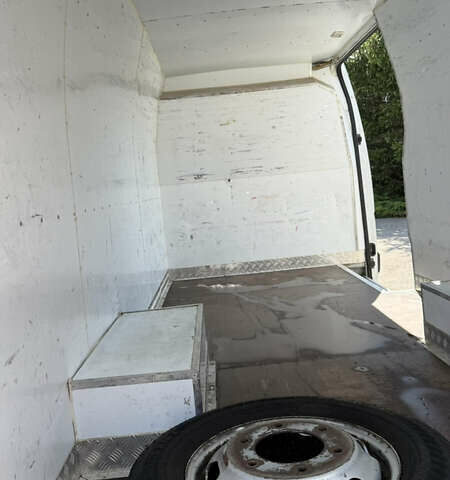 Білий Рено Мастєр, об'ємом двигуна 2.3 л та пробігом 584 тис. км за 14000 $, фото 3 на Automoto.ua