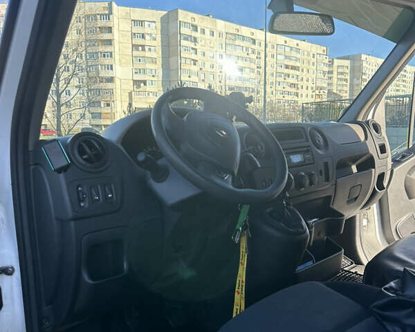 Белый Рено Мастер, объемом двигателя 2.3 л и пробегом 107 тыс. км за 19500 $, фото 9 на Automoto.ua