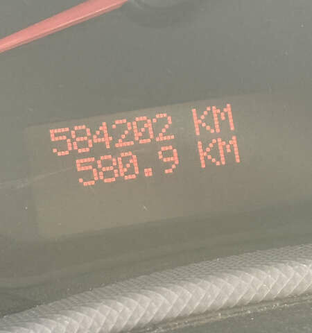 Білий Рено Мастєр, об'ємом двигуна 2.3 л та пробігом 584 тис. км за 14000 $, фото 6 на Automoto.ua