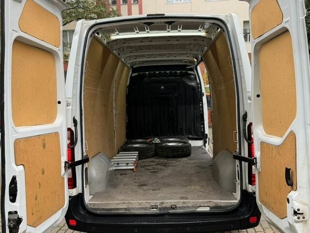 Белый Рено Мастер, объемом двигателя 2.3 л и пробегом 234 тыс. км за 13200 $, фото 14 на Automoto.ua