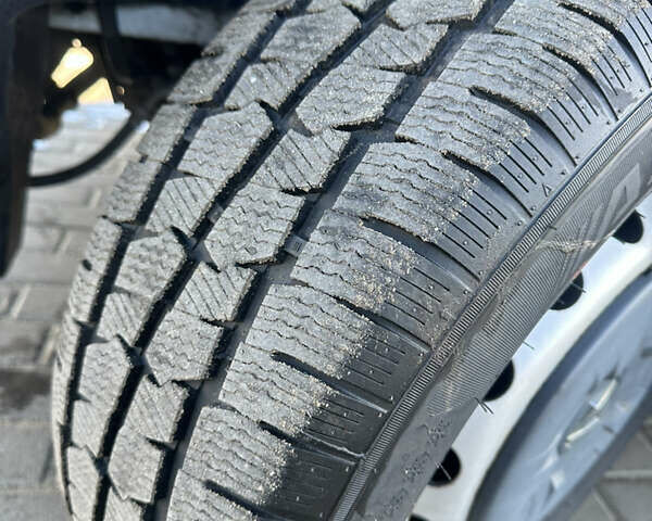 Белый Рено Мастер, объемом двигателя 2.3 л и пробегом 107 тыс. км за 19500 $, фото 13 на Automoto.ua